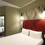 Ibis Hotel 3*