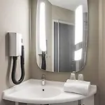 Ibis 3*