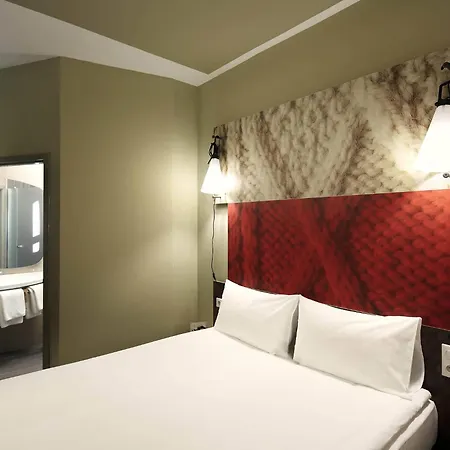 Ibis 3*