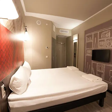 Ξενοδοχείο Ibis 3*