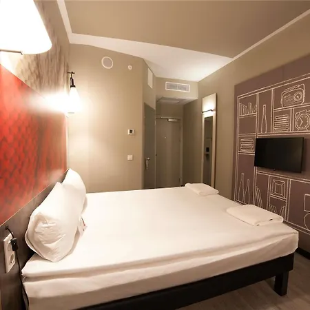 Ibis Hotel