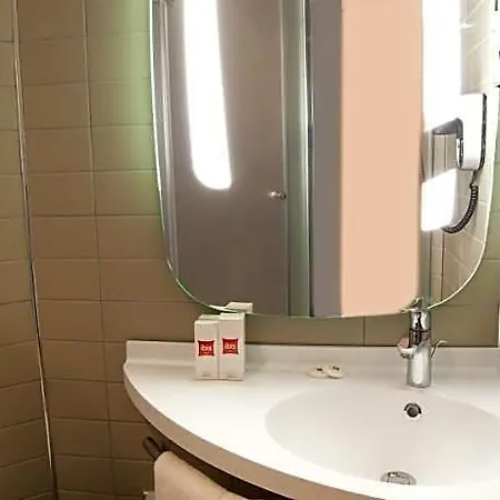 إيبيس فندق 3*